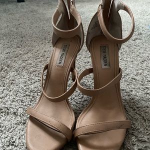 Steve Madden heels. Worn but good condition. Size 9, 4 inch heel.